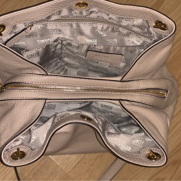 Michael Kors - Picture 4 of 10